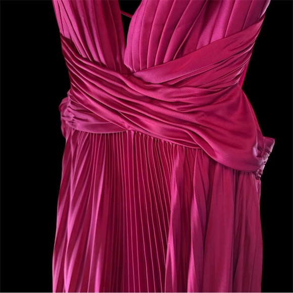 Ieena For Mac Duggal Pleated Satin Gown NWT Size 2 - Picture 7 of 7